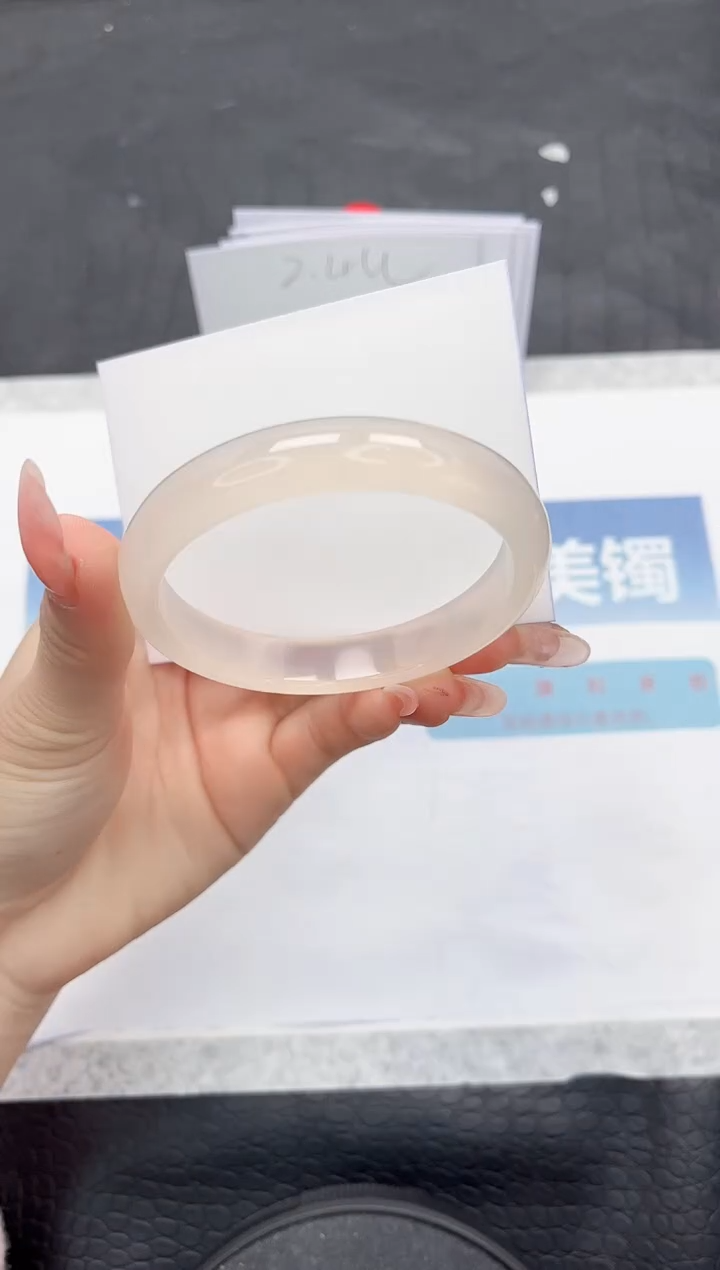 【闪购商品】石英质玉手镯未镶嵌O355-58