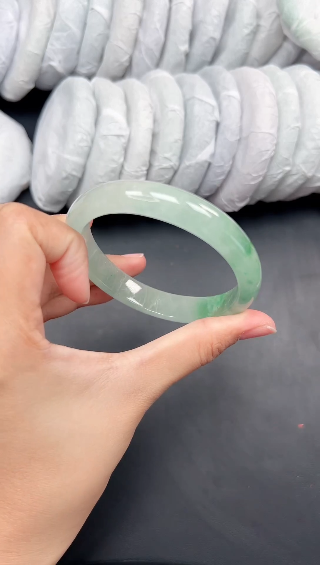 精品手镯，一物一拍J-008