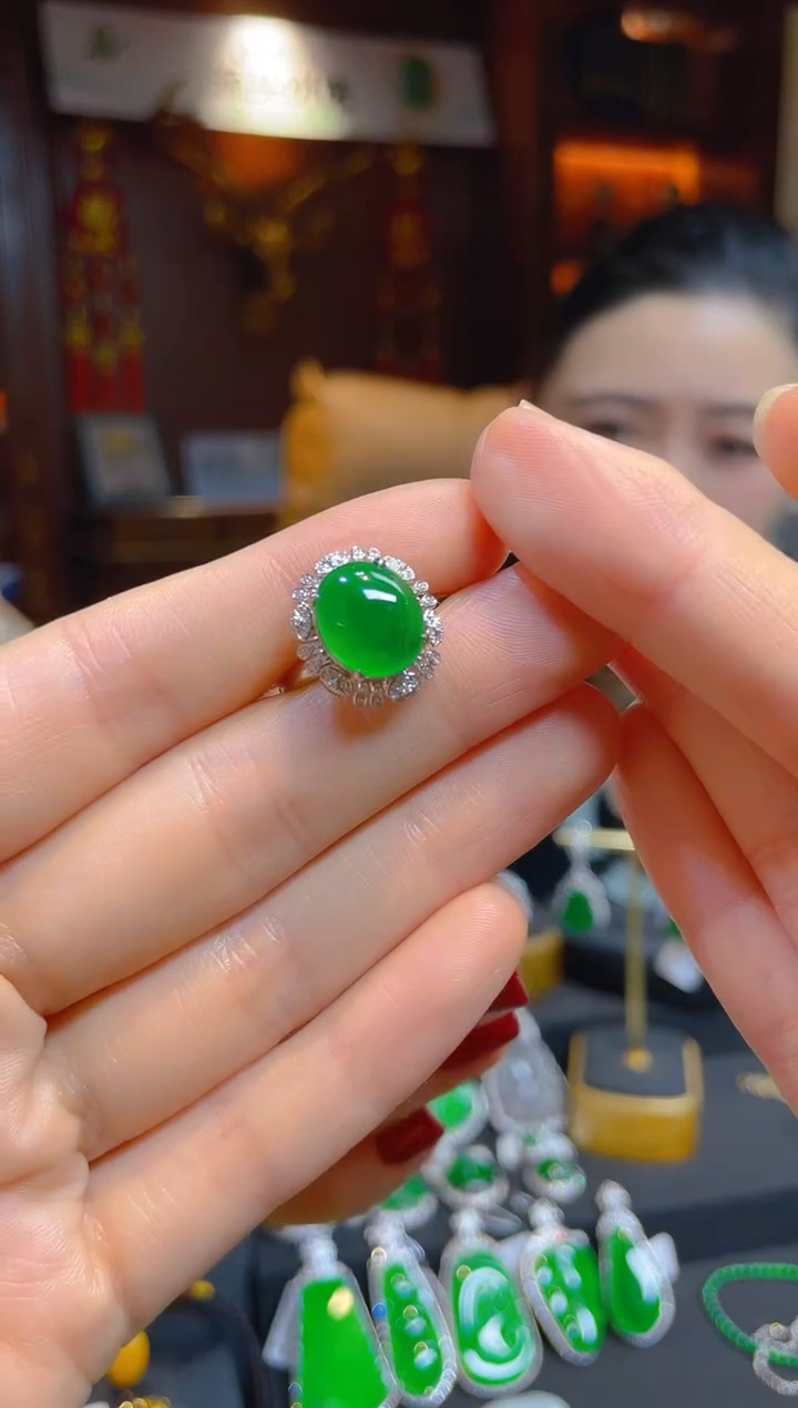 【闪购商品】翡翠戒指18K金镶嵌112114天然A货翡翠戒指
