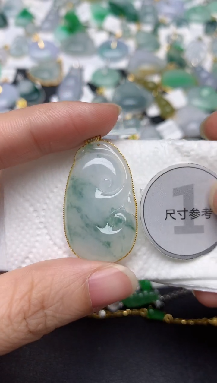 颈饰18K金镶嵌翡翠天然缅甸A货翡翠