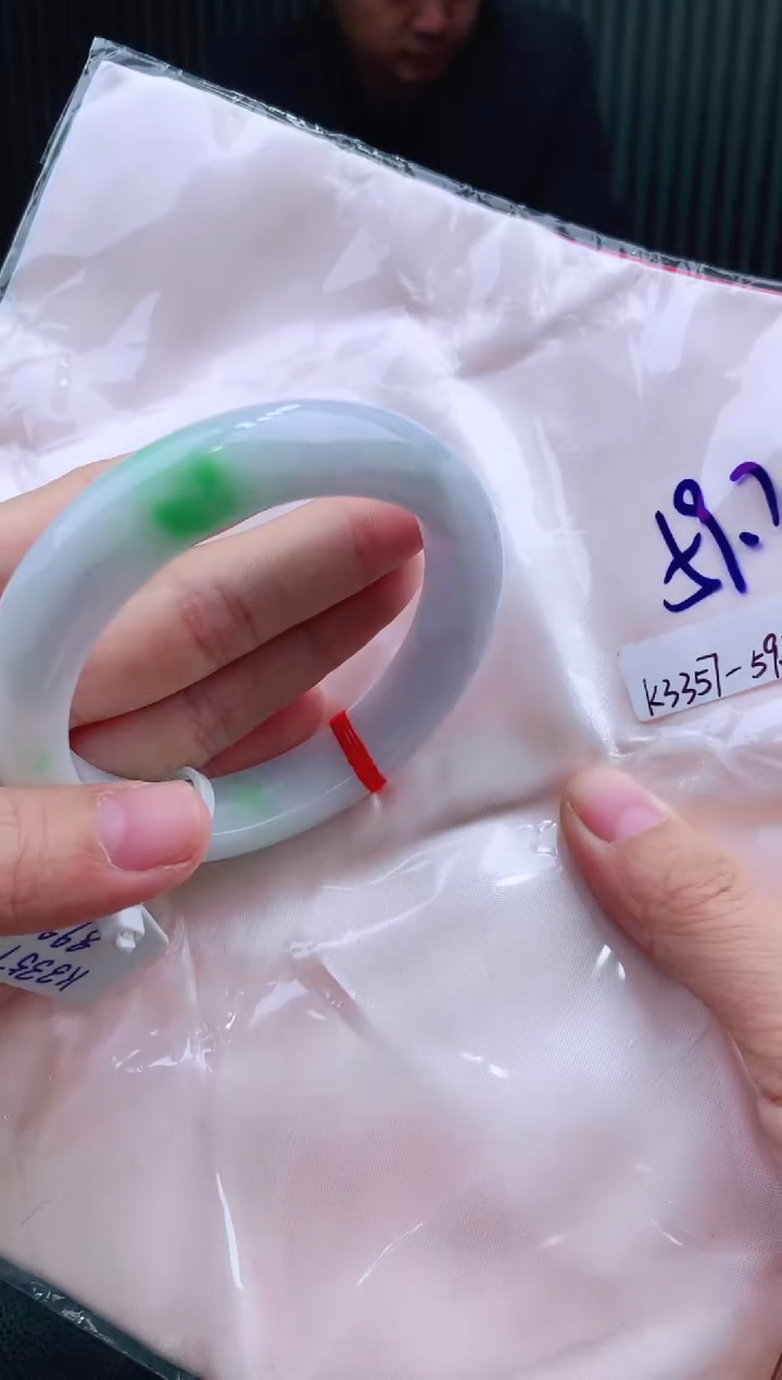 未镶嵌手镯翡翠59+