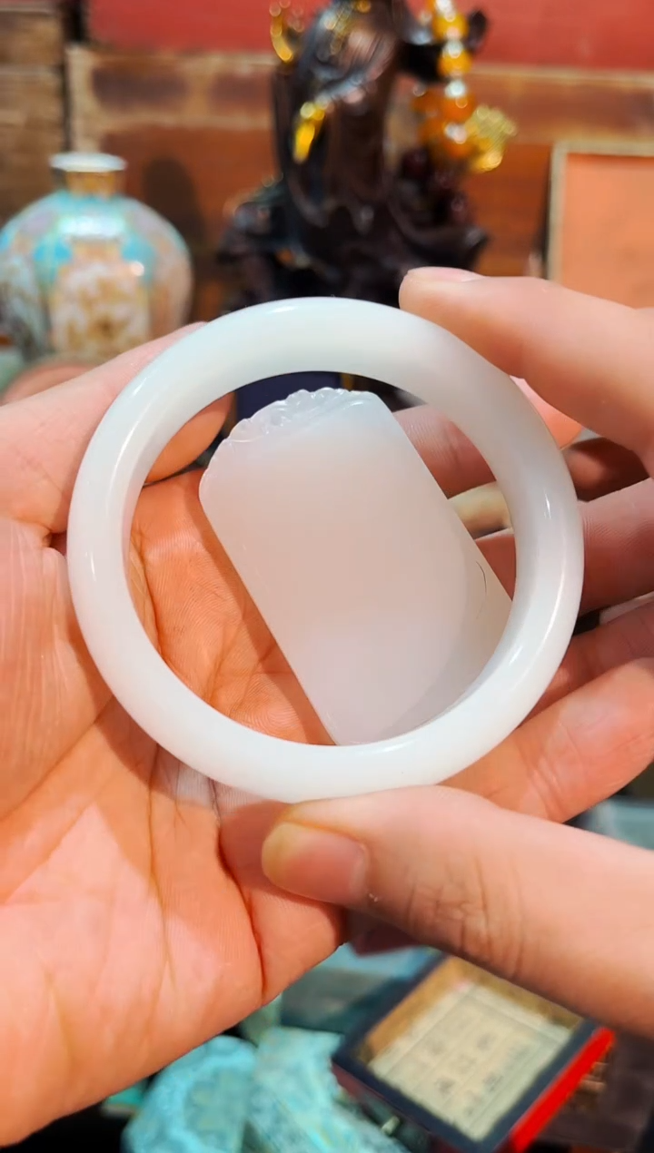 【闪购商品】和田玉颈饰未镶嵌硕宝宝精品精选链接42一套