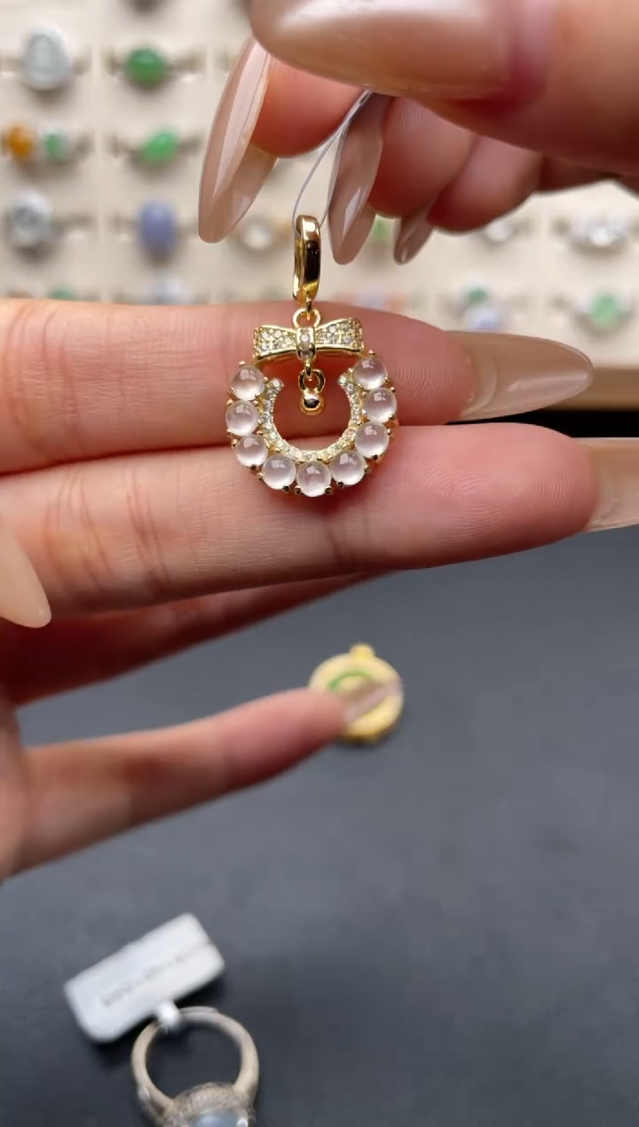 未镶嵌戒指翡翠一物一证一礼盒