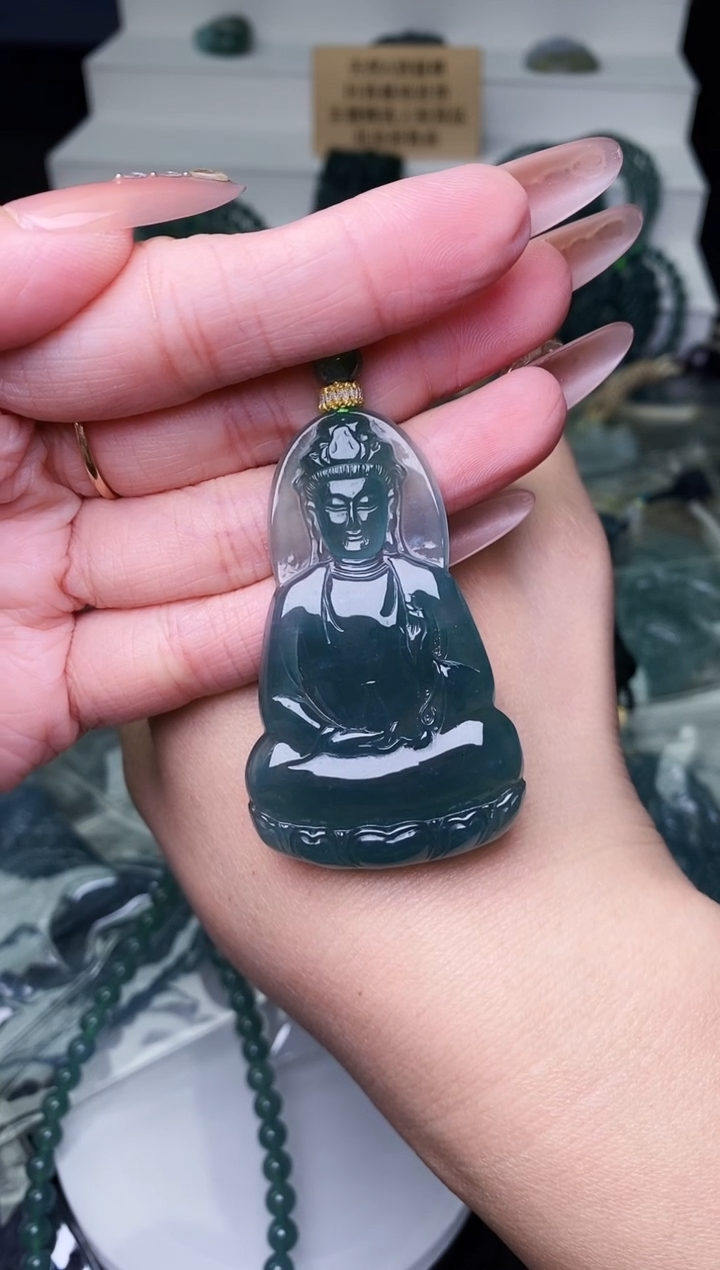 颈饰未镶嵌翡翠石*人 