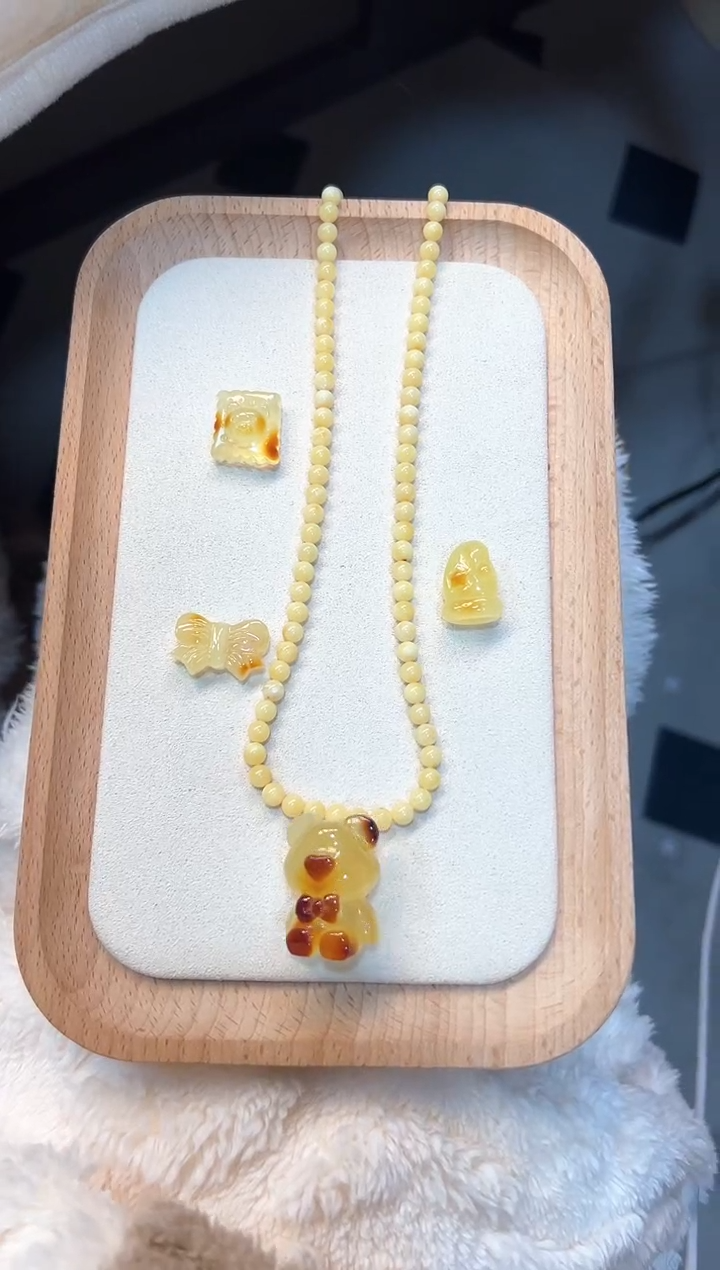 【闪购商品】琥珀珠宝奇石未镶嵌小熊吊坠项链