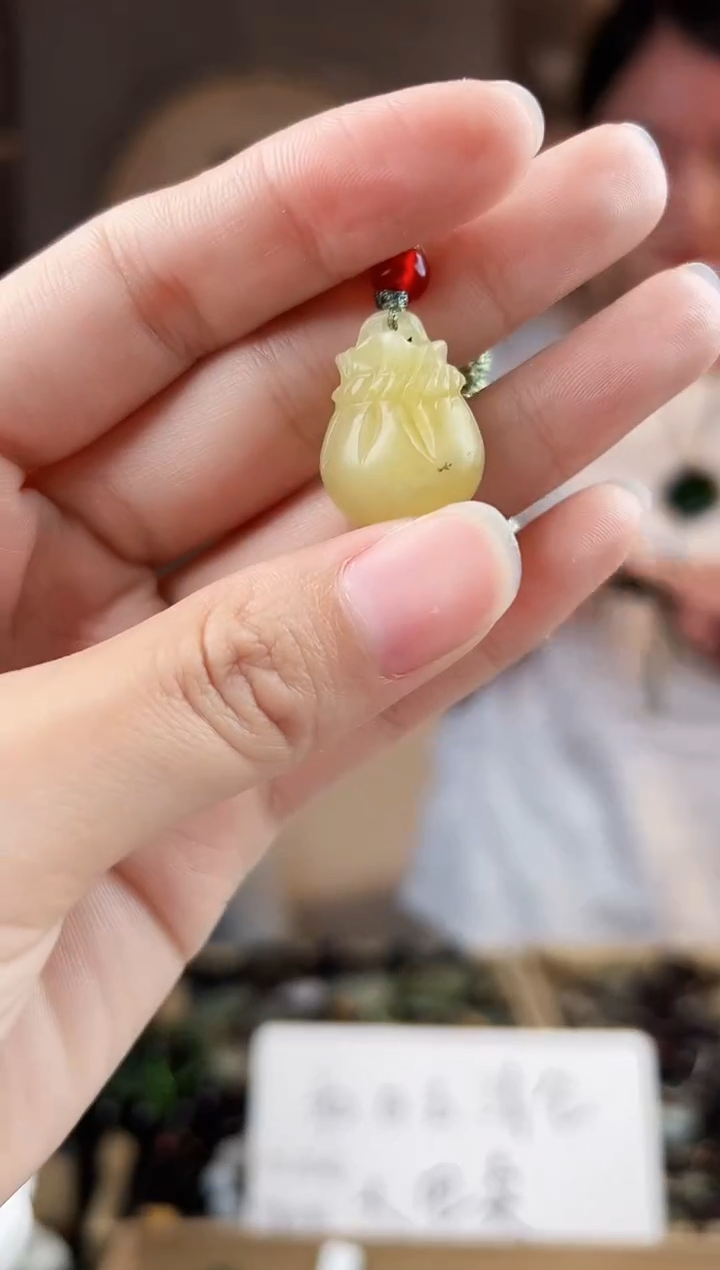 颈饰未镶嵌和田玉拍一发一，多样性发货