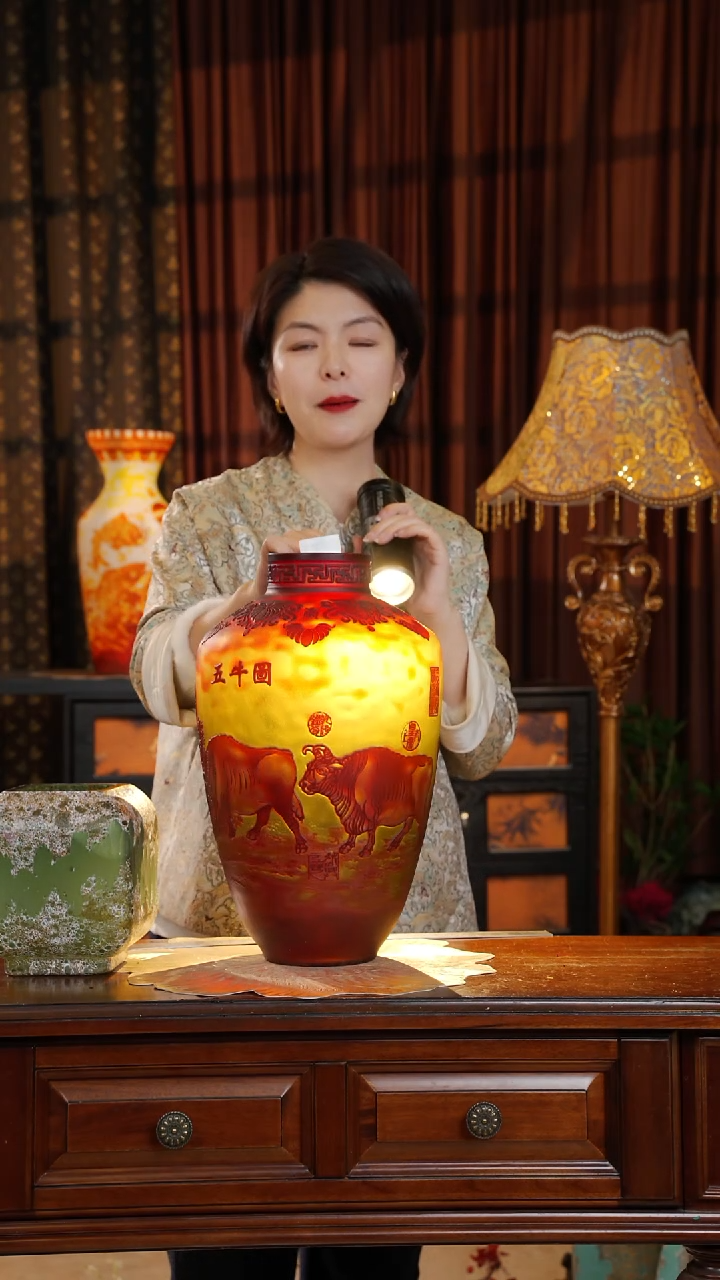琉璃葛蕾--五牛图