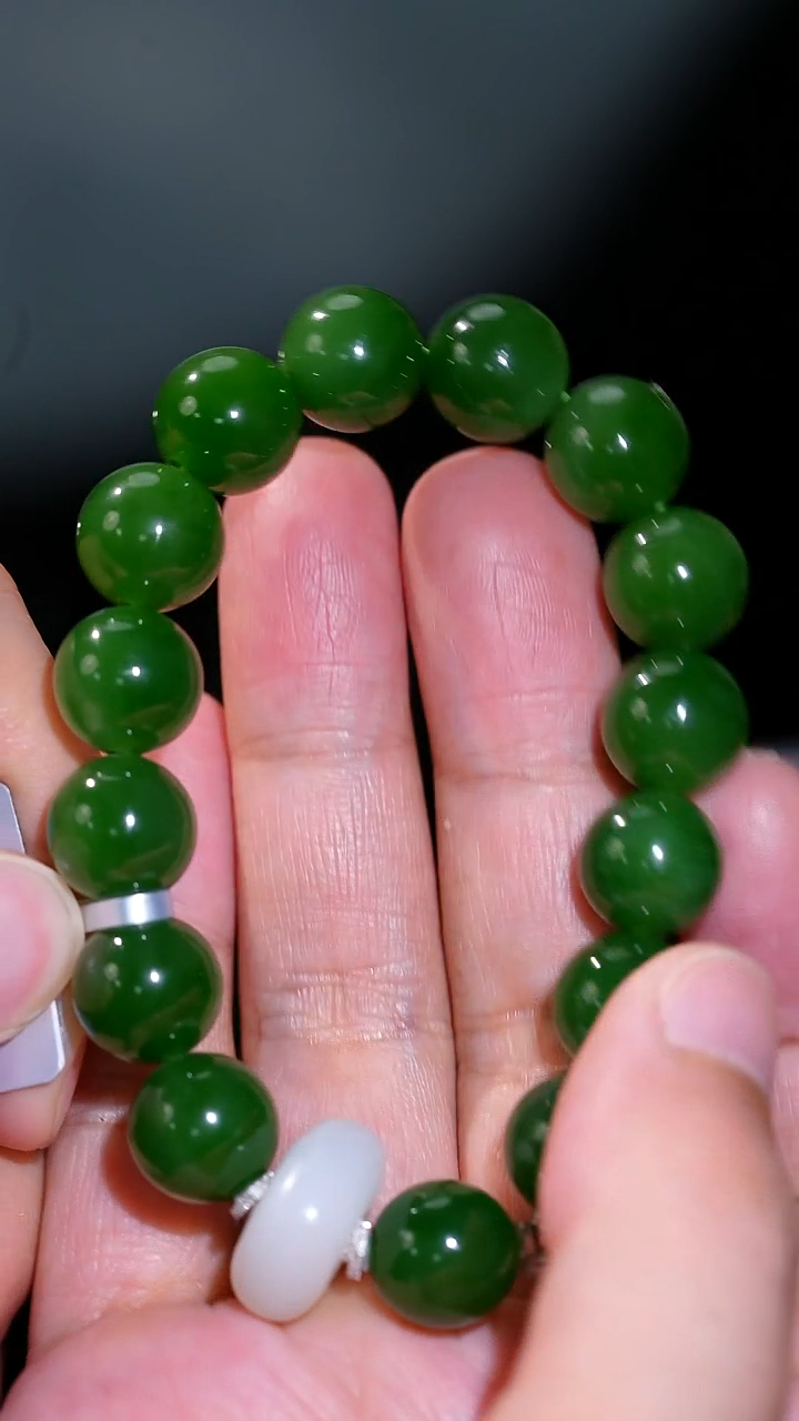 18K金镶嵌手串和田玉7多样性发一