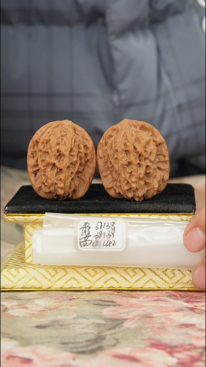 【闪购商品】文玩核桃把件非嫁接马老四