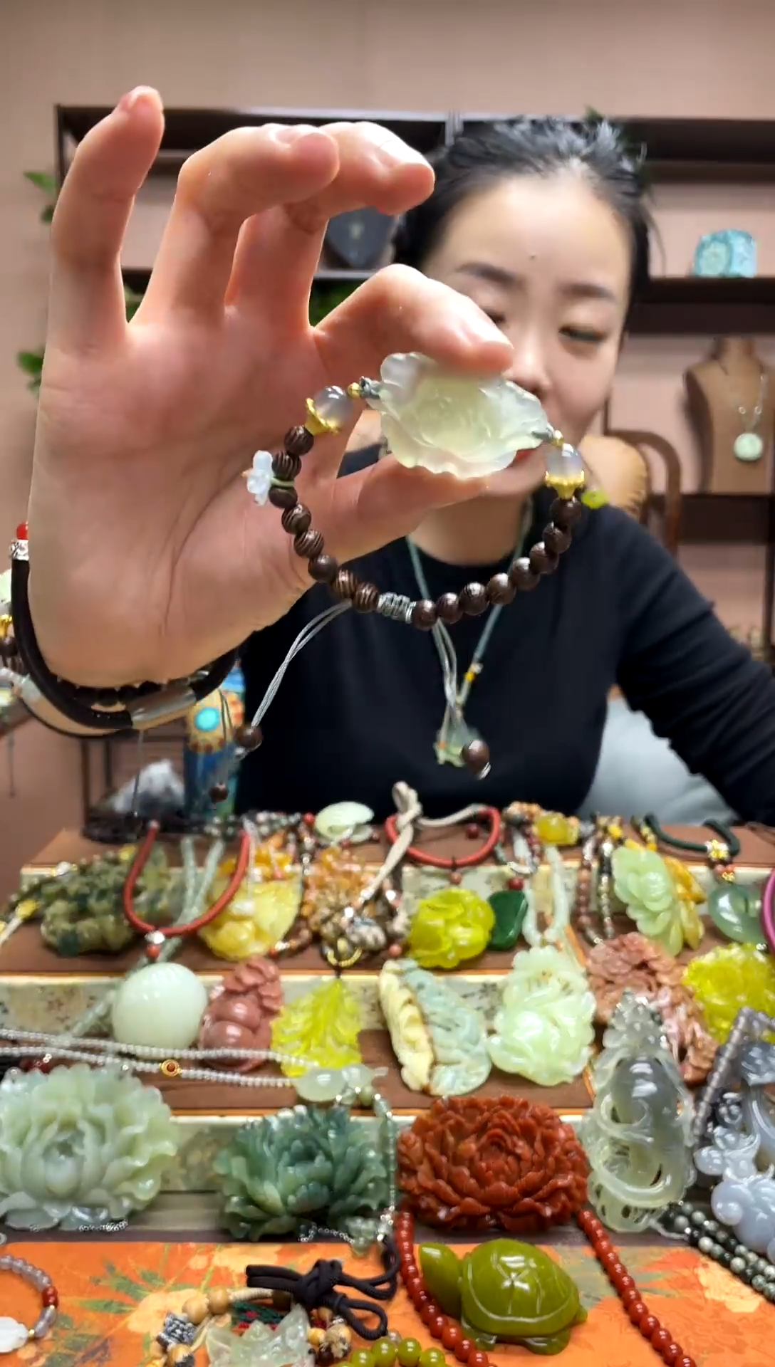 未镶嵌岫玉吊坠多样性发货发其中之一