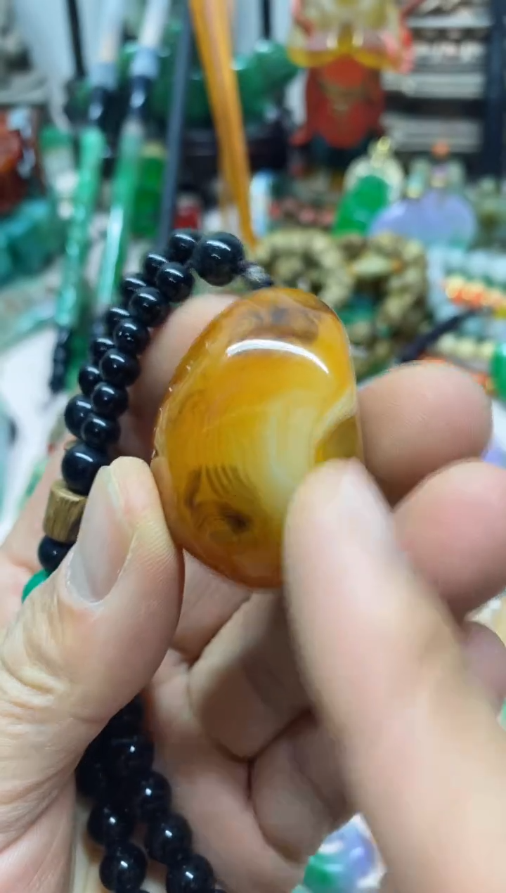 【闪购商品】77直播间 的实时画面