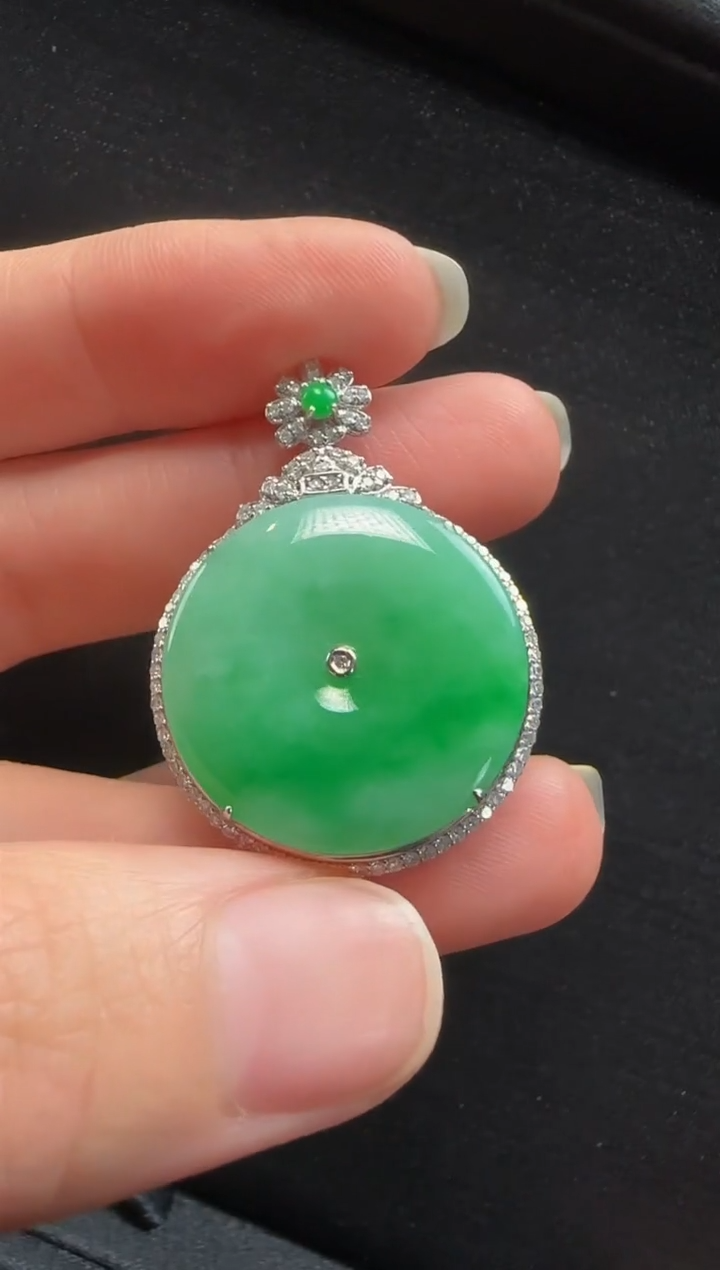 【闪购商品】翡翠颈饰18K金镶嵌003平安扣一个