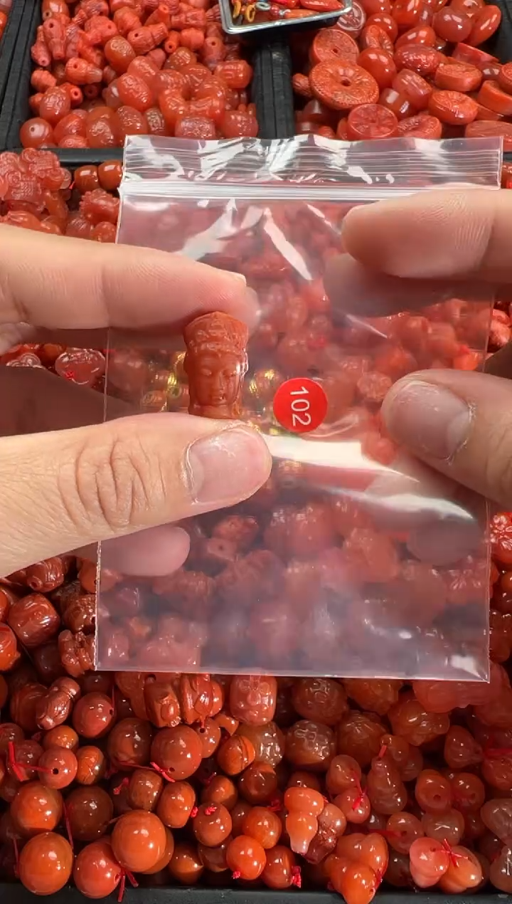 【闪购商品】南红玛瑙颈饰未镶嵌1