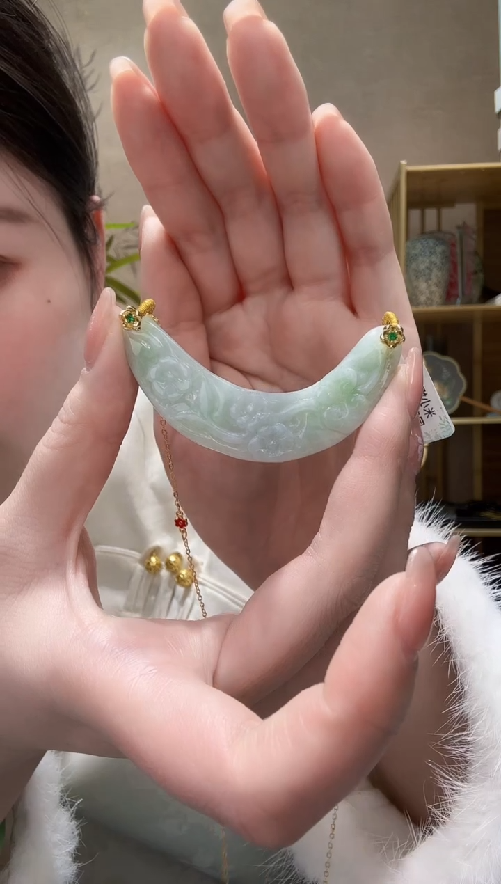 【闪购商品】翡翠颈饰未镶嵌吊坠