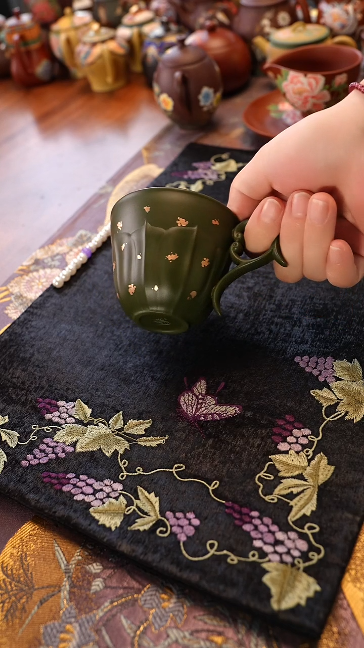 紫砂茶宠朱泥粉浆绿泥 把手杯