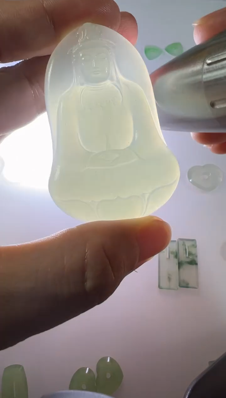 定制翡翠未镶嵌素衣