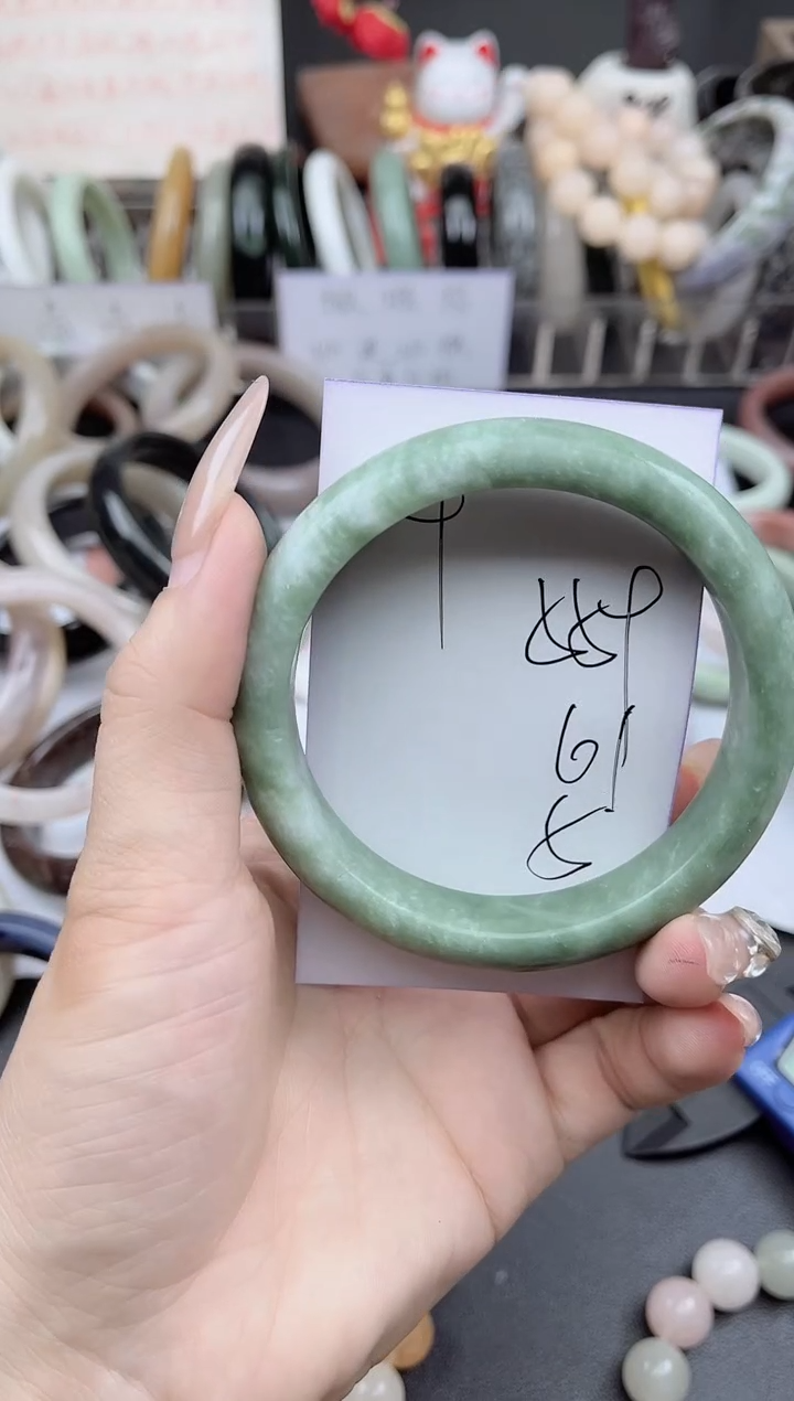 未镶嵌手镯石英质玉559