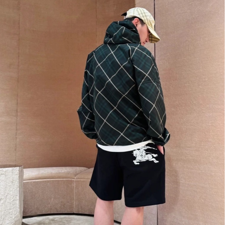 未使用 BURBERRY/博柏利  HM0884 战马骑士刺绣棉质休闲短裤 M码