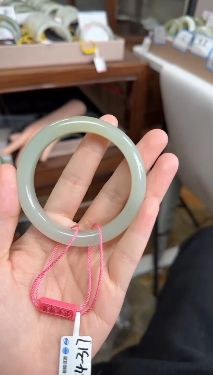 未镶嵌手镯和田玉54