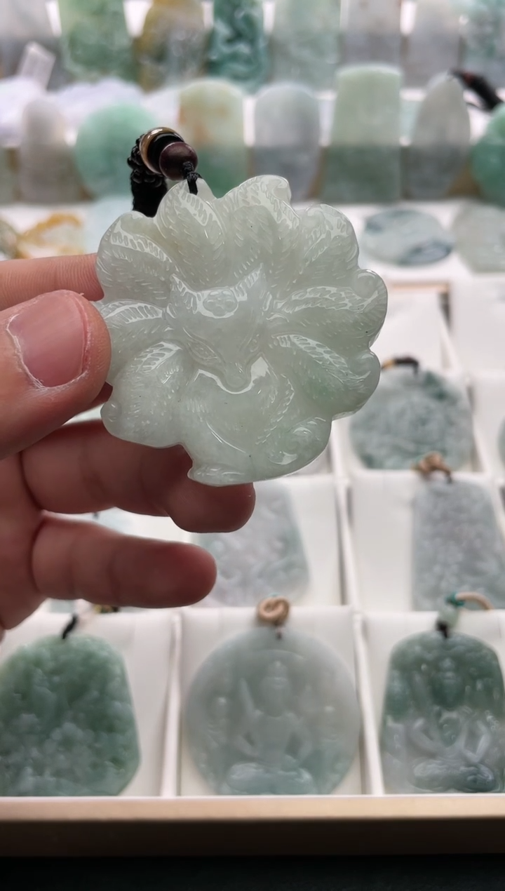 【闪购商品】翡翠颈饰未镶嵌..../2/16/ 69