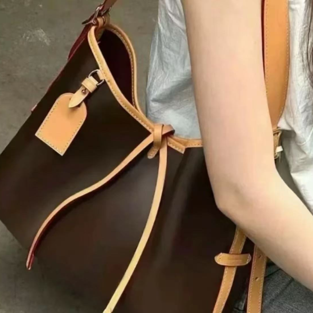 （7） 休闲时尚单肩斜跨女包【1号-70号按钮编码拍】