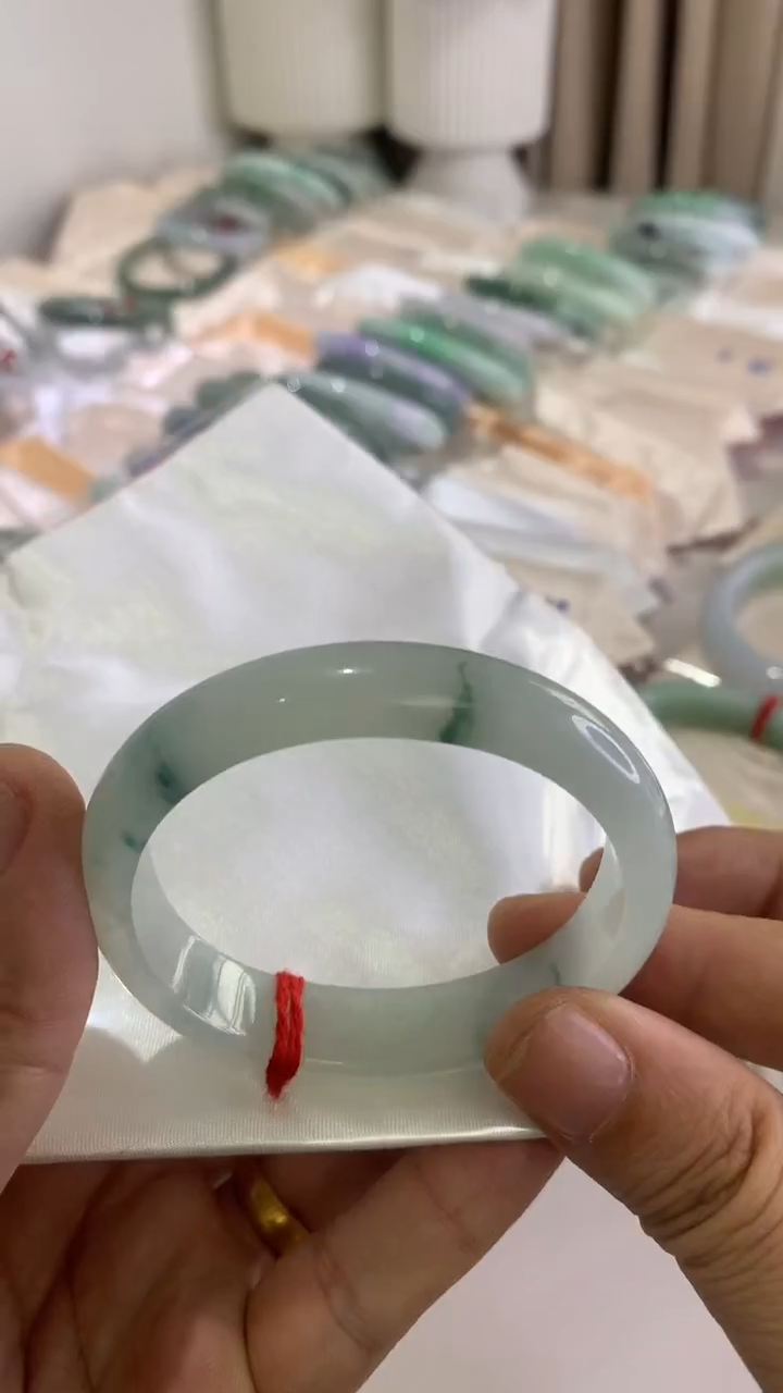 未镶嵌手镯翡翠贵妃飘花52