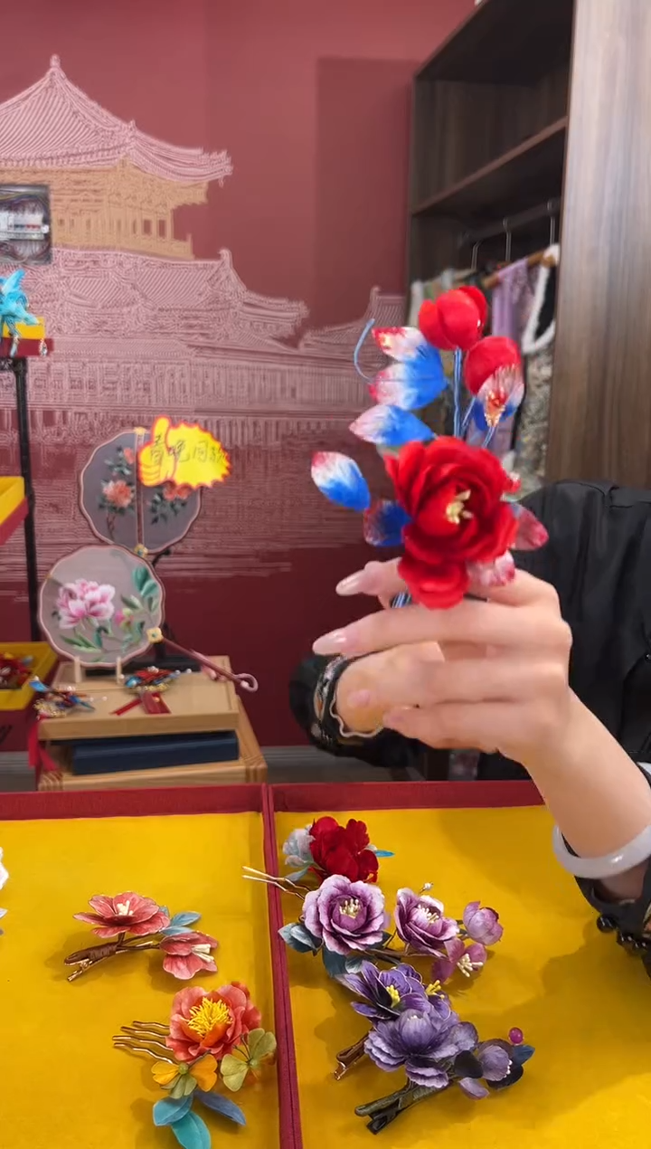 【闪购商品】刺绣非遗绒花（发饰）