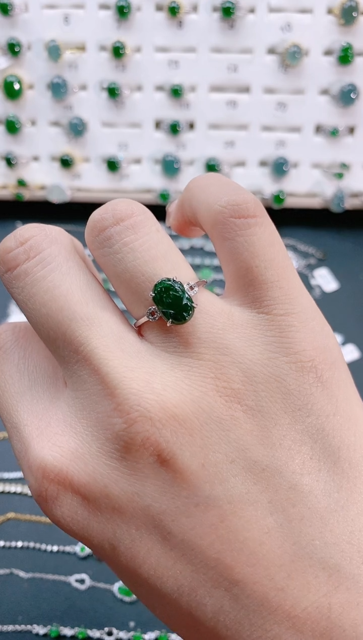 【闪购商品】翡翠戒指银S925镶嵌天然翡翠