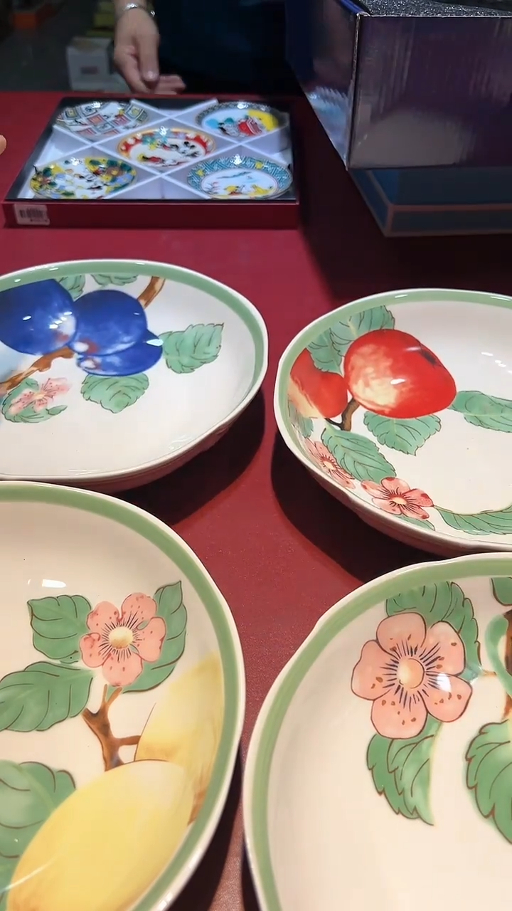 【闪购商品】瓷片锅碗瓢盆一件不剩