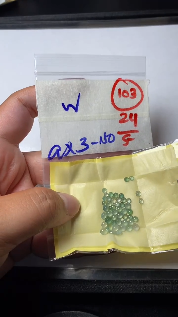 定制翡翠未镶嵌缅甸天然翡翠A货103