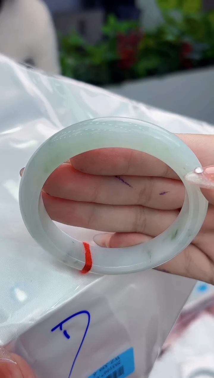 【闪购商品】翡翠手镯未镶嵌翡翠手镯