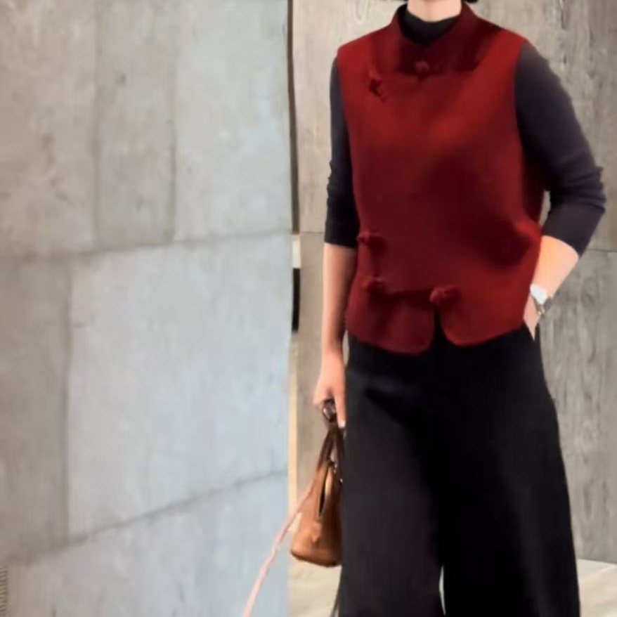 红色系穿搭外套女2025秋冬季中国风马夹新中式盘扣马甲拜年服