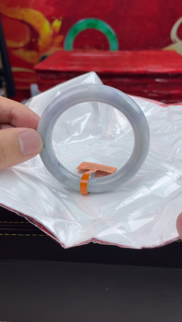 【闪购商品】翡翠手镯未镶嵌11翡翠手镯（微瑕）