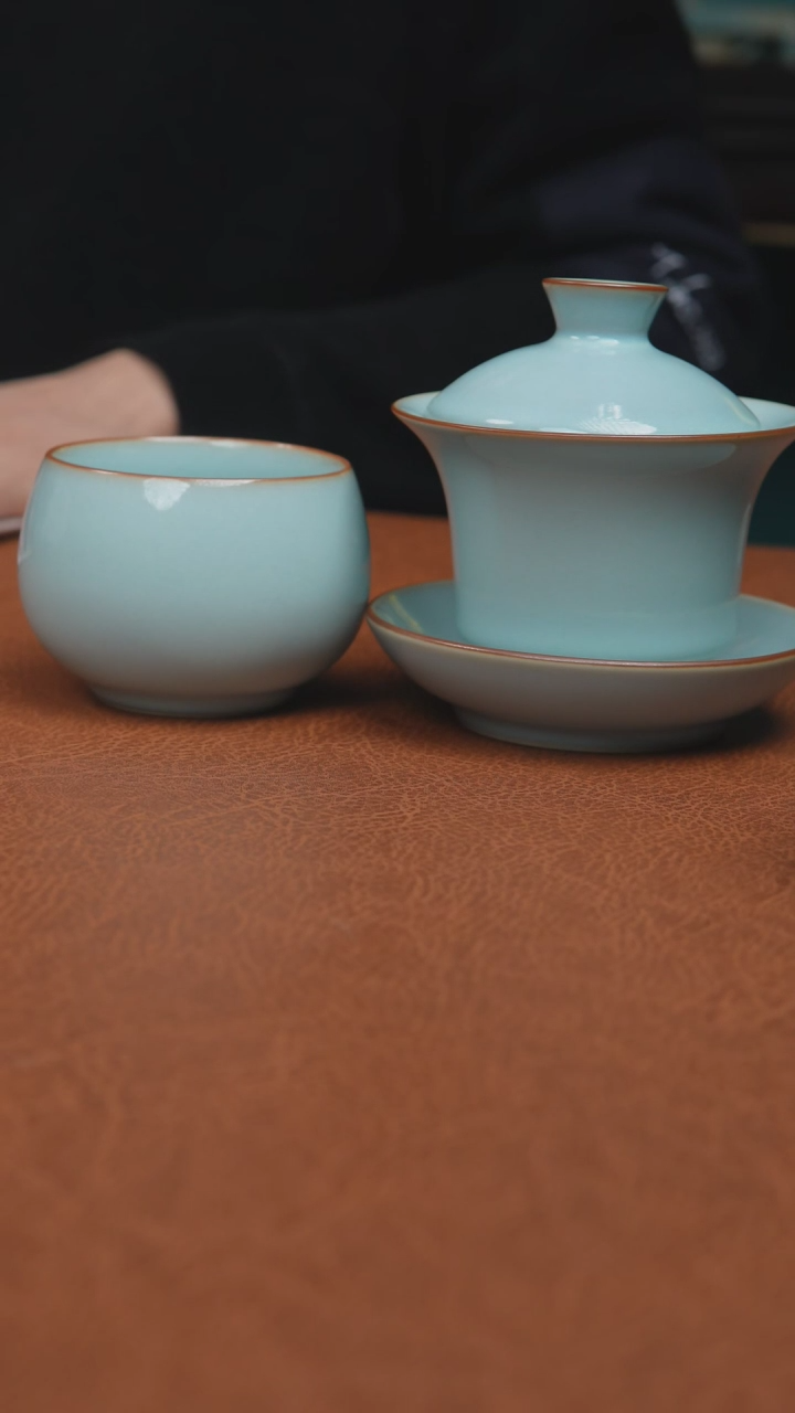 【闪购商品】杯汝州原产地原矿釉天青马蹄盖碗+杯子