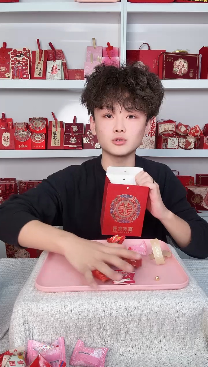 卡纸?****❤100个堵门红包06