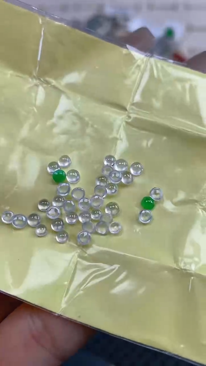 定制翡翠未镶嵌天然翡翠蛋面81