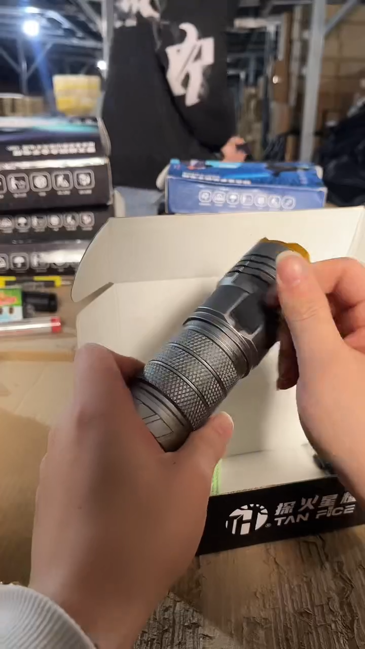 t39手电筒持久续航