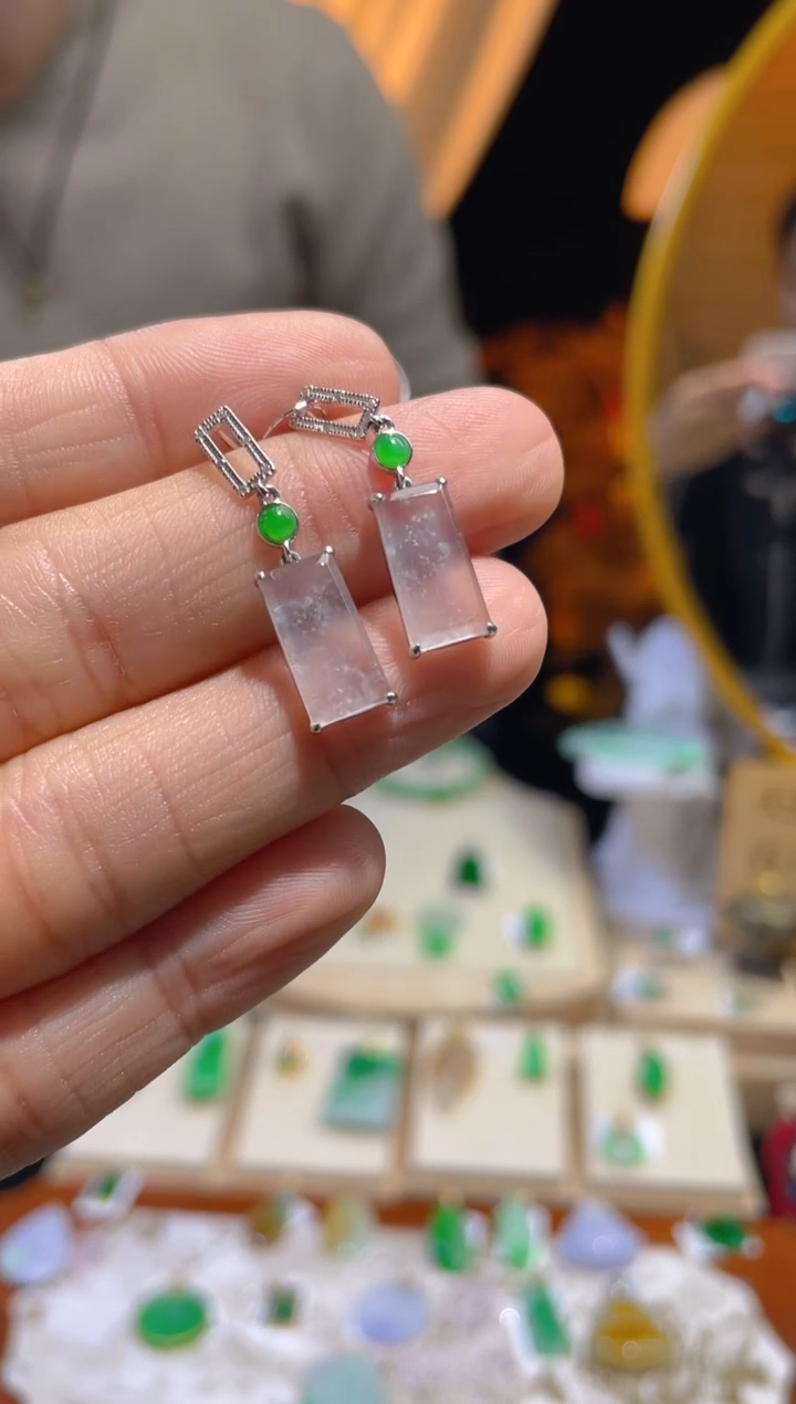 【闪购商品】翡翠颈饰18K金镶嵌假一赔三