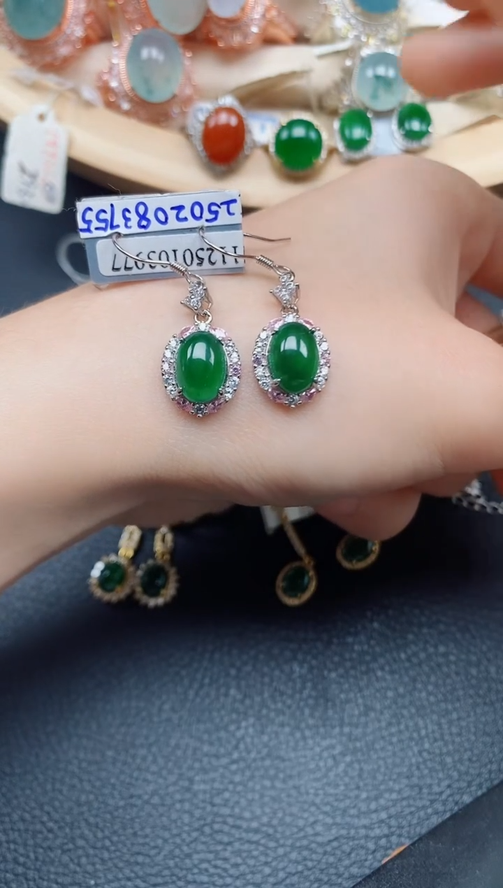 【闪购商品】翡翠耳饰银S925镶嵌翡翠