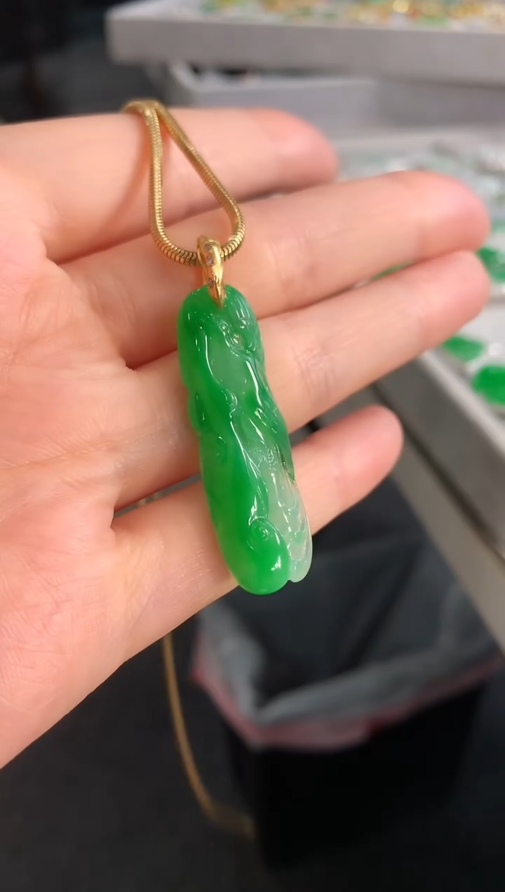 【闪购商品】翡翠吊坠(不含链)18K金镶嵌吊坠