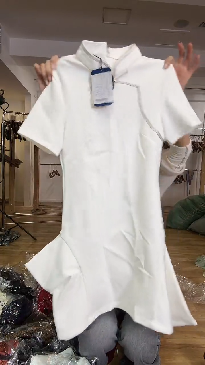 裙子       S码         95斤   