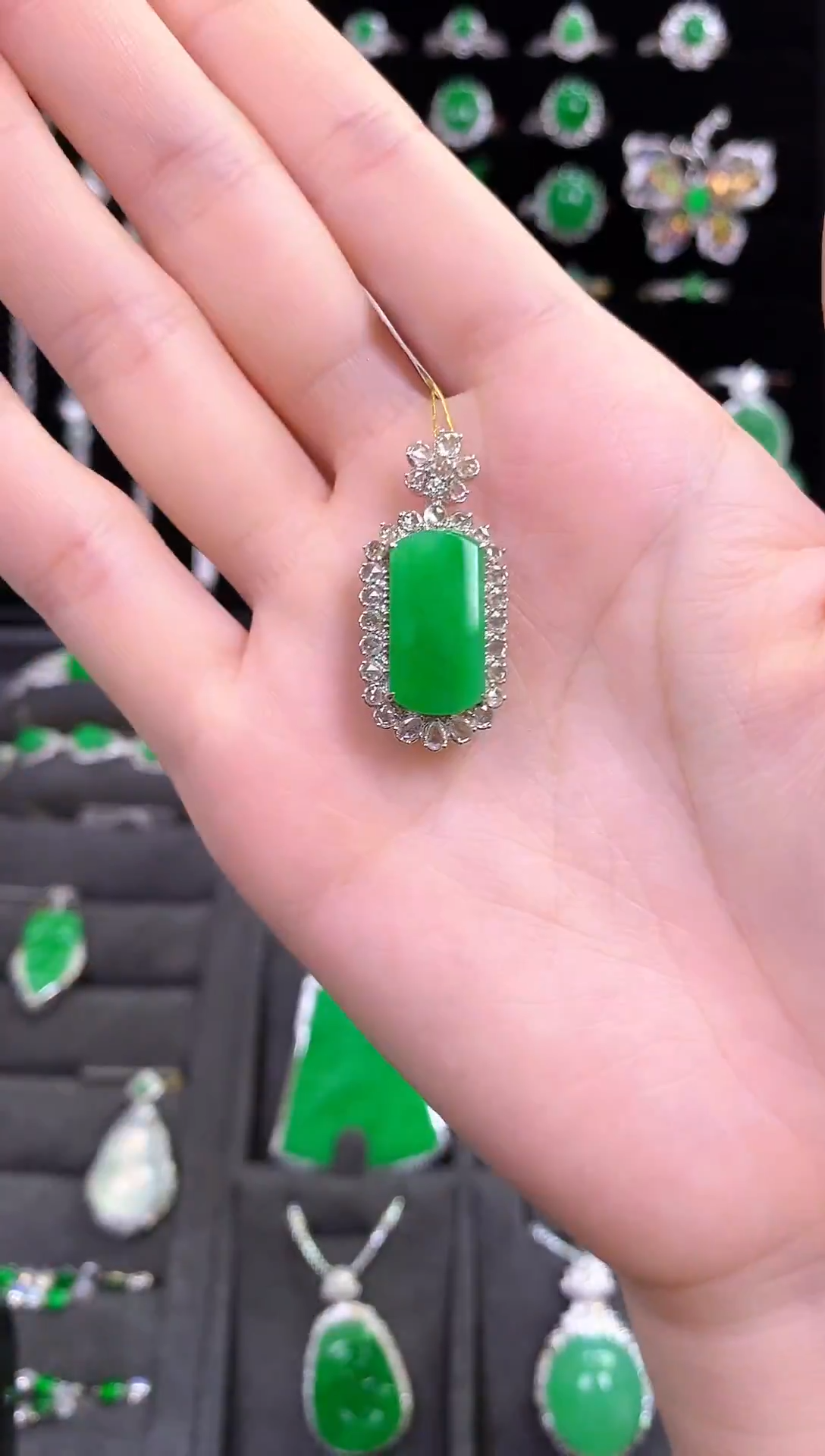 颈饰未镶嵌翡翠无事牌