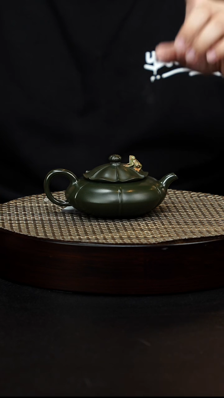 茶壶紫砂宜兴紫砂 青蛙莲子 绿泥 柳用江h396