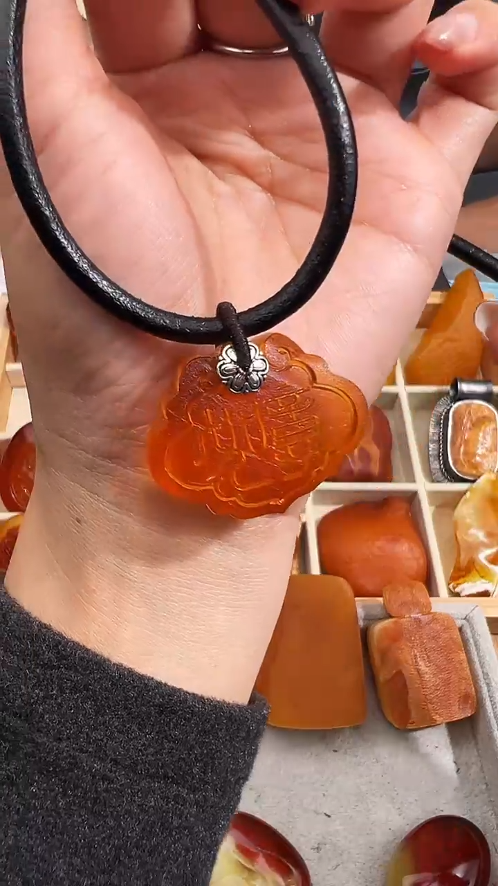 【闪购商品】蜜蜡裸石未镶嵌似玉