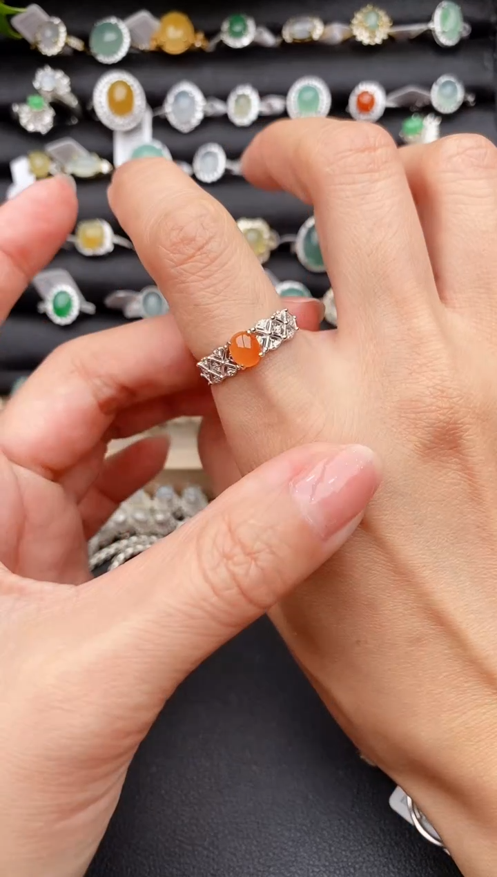 【闪购商品】翡翠戒指银S925镶嵌缅甸天然A货翡翠444   7-6