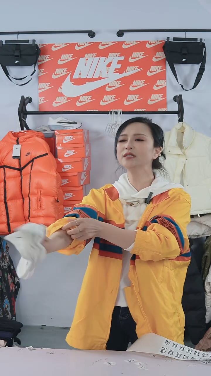 编码瑕疵修复过款直播间短袜子