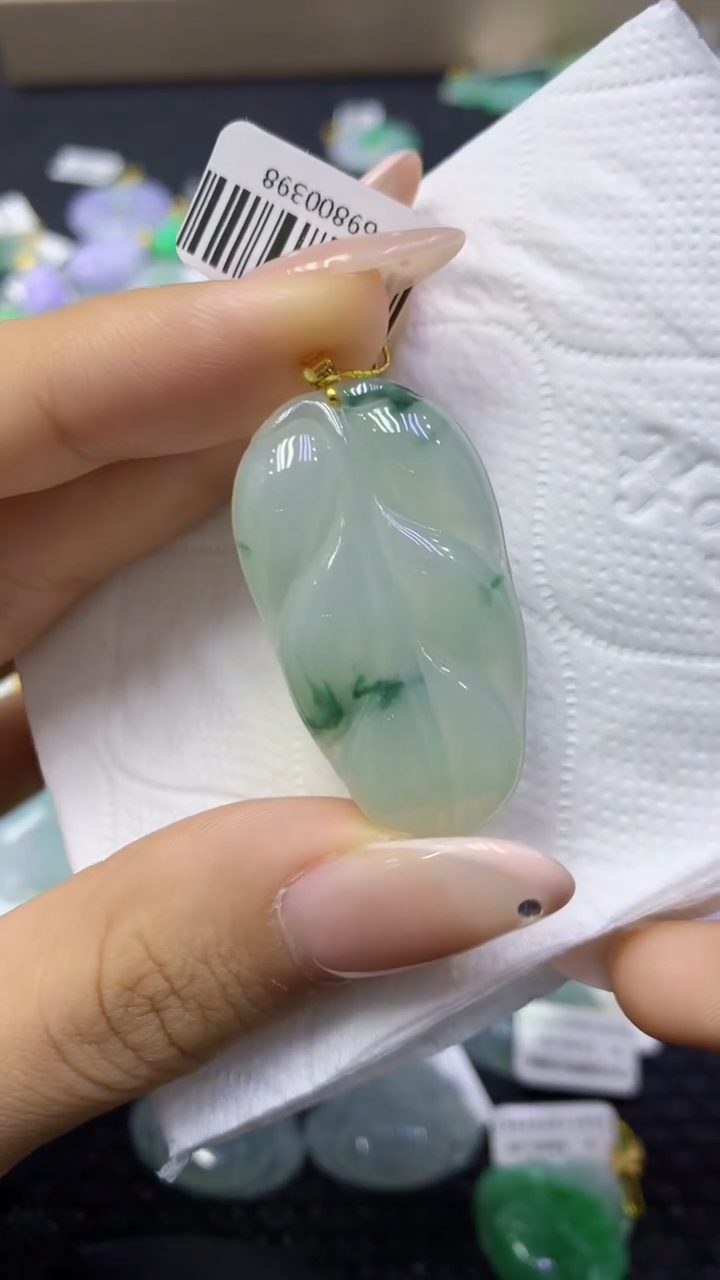 颈饰18K金镶嵌翡翠天然缅甸翡翠A货