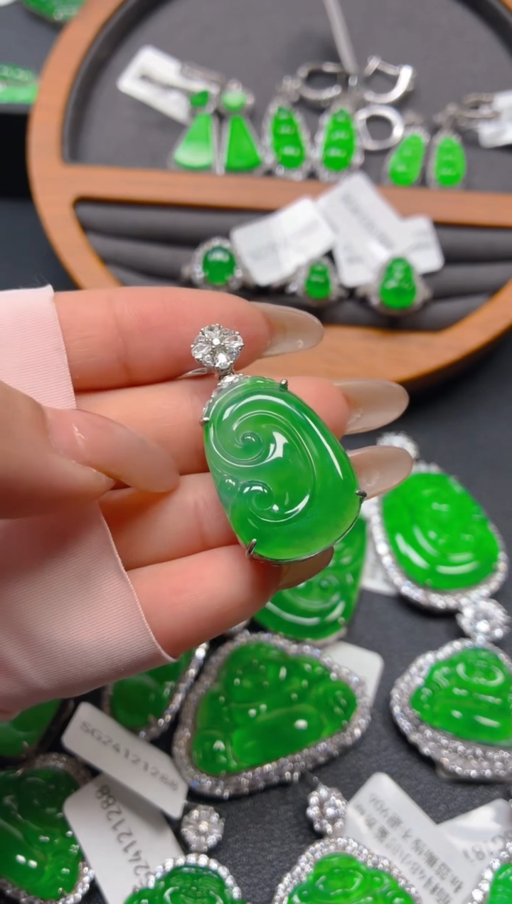 银S925镶嵌翡翠耳饰1