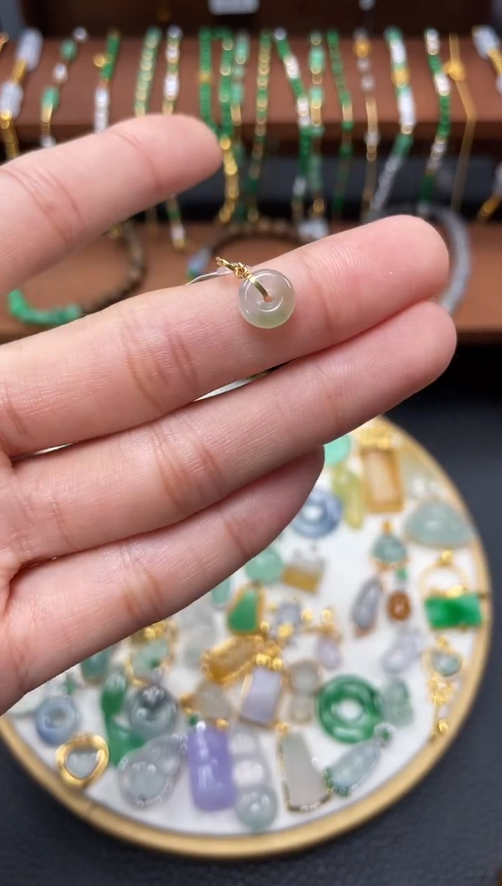 【闪购商品】翡翠吊坠(不含链)18K金镶嵌一个 JK668