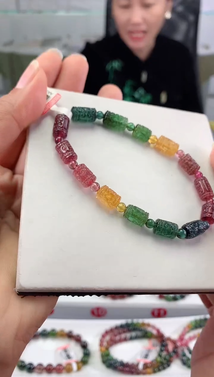 未镶嵌手串碧玺 多样性发一条